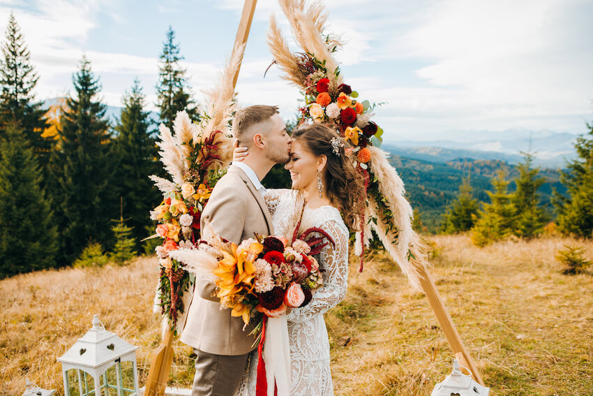 21 Beautiful Outdoor Wedding Decorations to Style Your Big Day